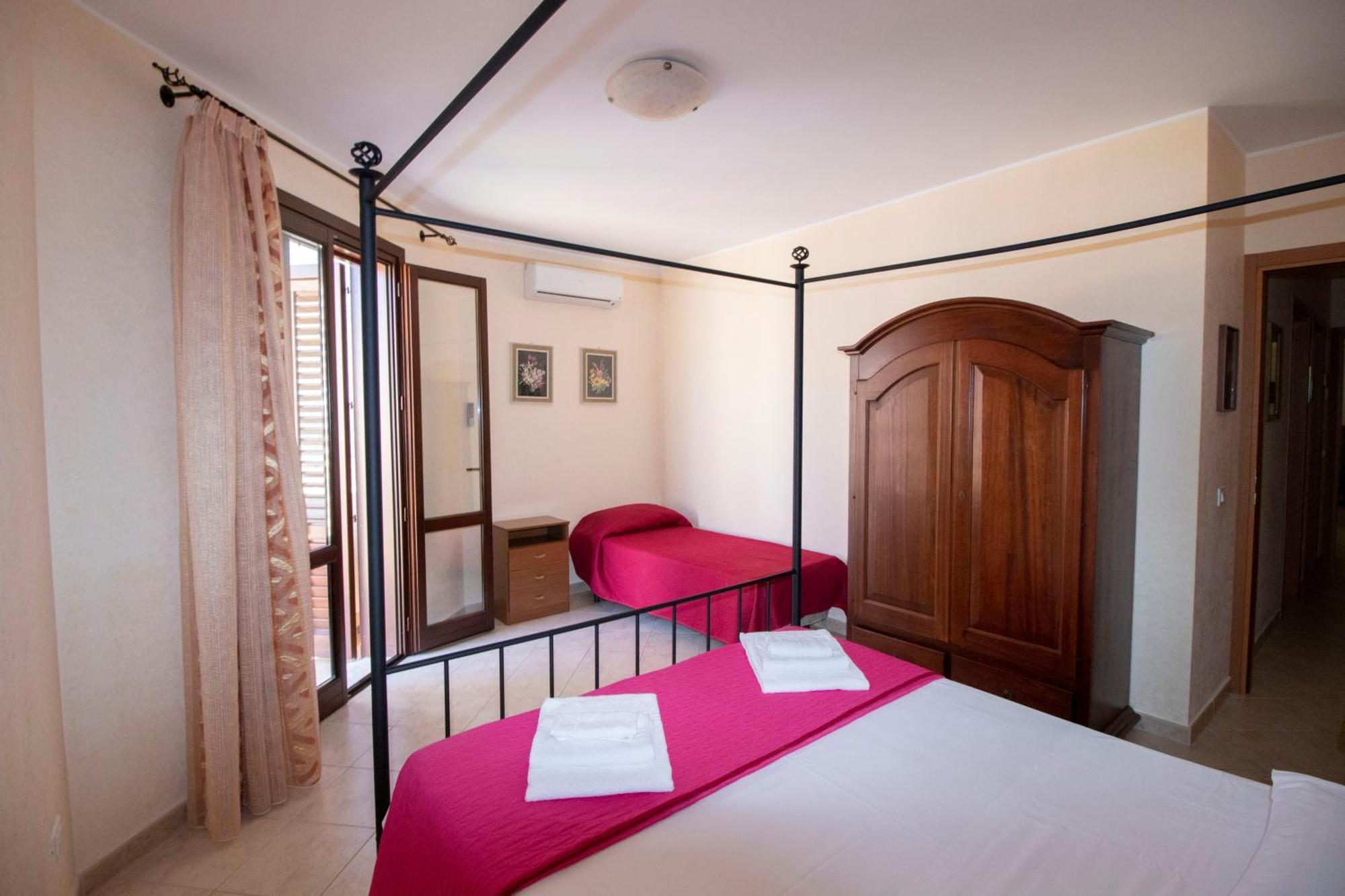 Case Vacanza Cristina Site In Antico Baglio E In Via Abruzzi N 161 San Vito Lo Capo Exteriér fotografie